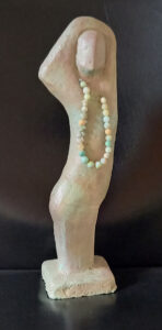 "Kralen beeld"- beeld van klei met jaspis edelstenen - 36cm - José Noé