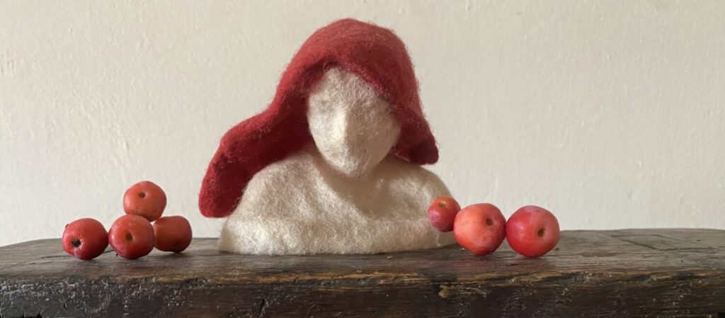 "Roodkapje"- merinowol - 11x11 cm - Elsie Le Coq