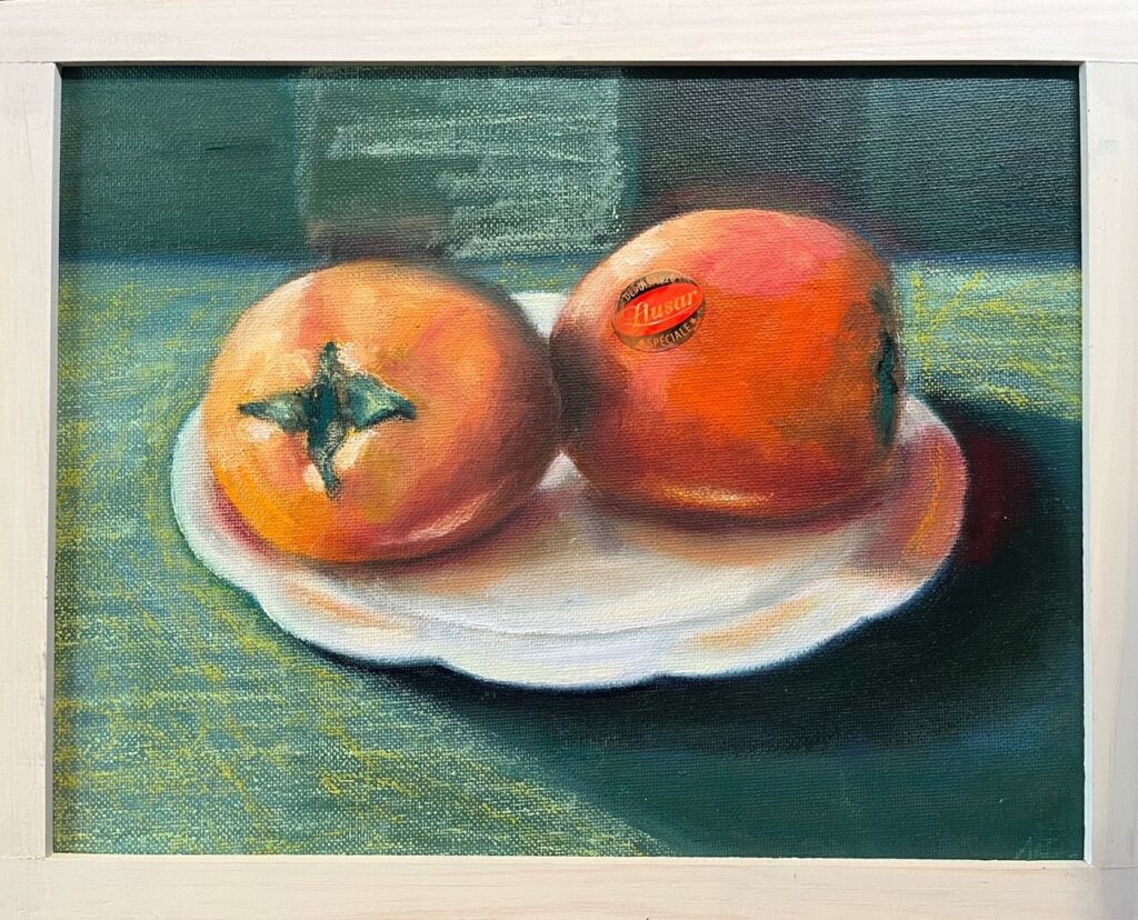 "Stilleven Kakifruit op bord"- olieverf, pastel op canvas - 32x28 cm - Monique Adrianse